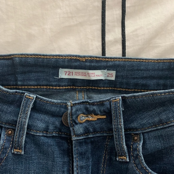 Levi’s high rise skinny jeans - Picture 3 of 4
